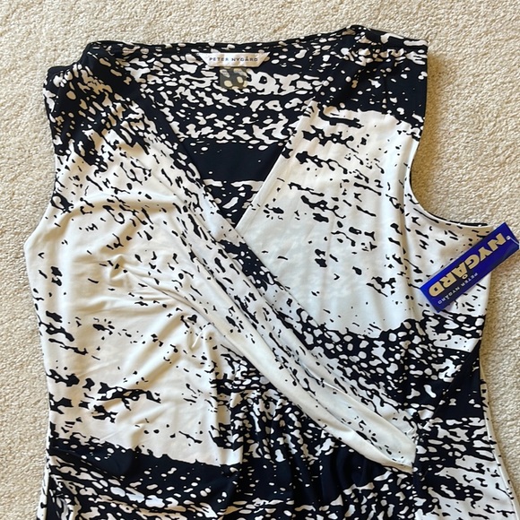 Abstract black and white tank - Picture 2 of 2